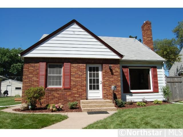 1373 Danforth St, Saint Paul, MN 55117
