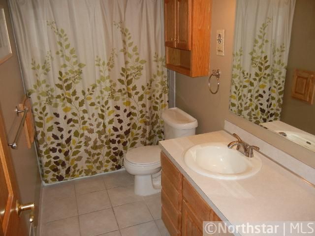 7428 Iverson Ave S, Cottage Grove, MN 55016