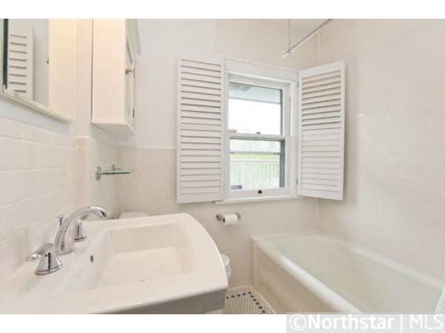 4037 Columbus Ave, Minneapolis, MN 55407