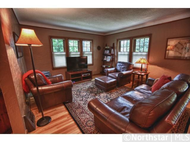 4861 Stewart Ave, White Bear Lake, MN 55110