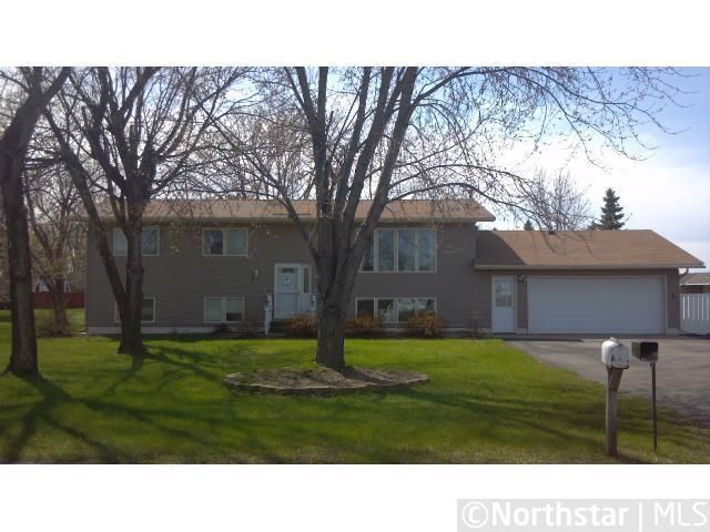7763 State St, Clear Lake, MN 55319