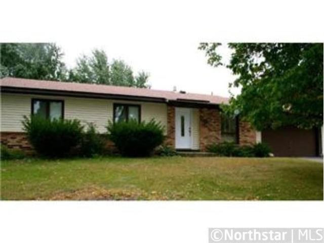 7909 71st St S, Cottage Grove, MN 55016