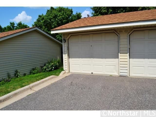 4504 Cinnamon Ridge Trl, Eagan, MN 55122