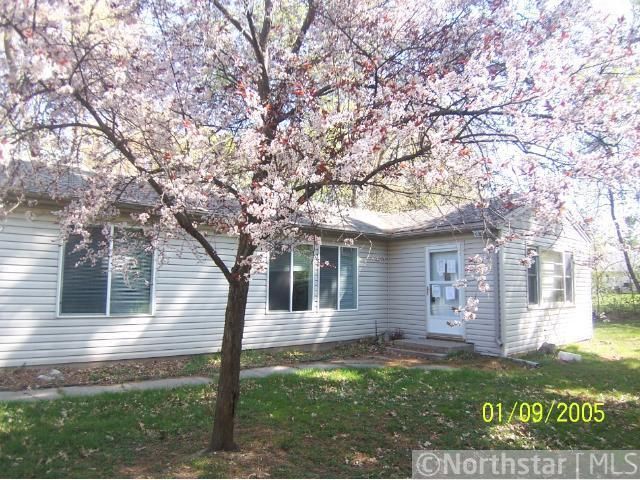 731 2nd St SE, Forest Lake, MN 55025