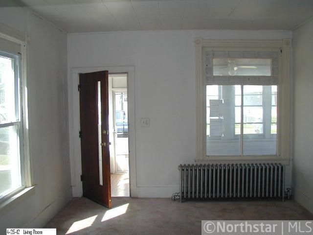 1244 Woodbridge St, Saint Paul, MN 55117
