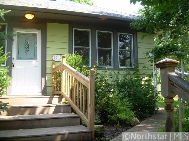 1709 Beech St, Saint Paul, MN 55106