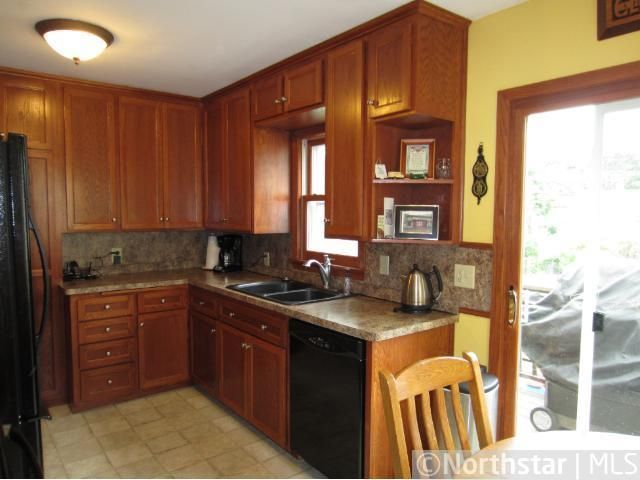 2045 Bush Ave E, Saint Paul, MN 55119