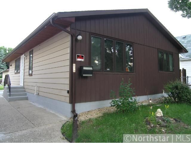 806 Englewood Ave, Saint Paul, MN 55104