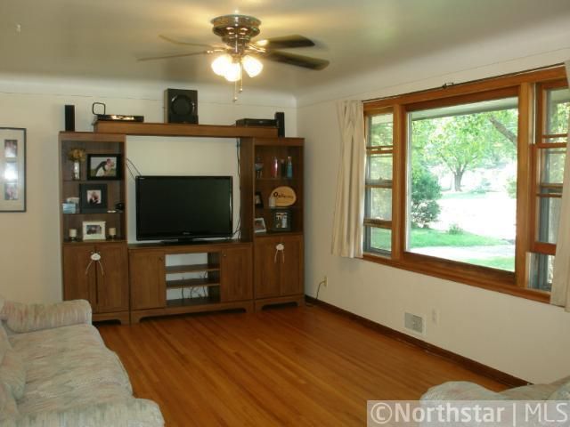 6611 Corvallis Ave N, Crystal, MN 55428
