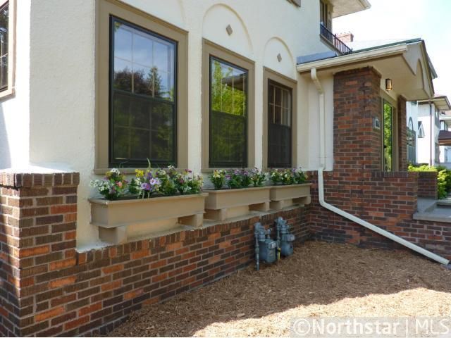 1000 E Goodrich Ave E, Saint Paul, MN 55105