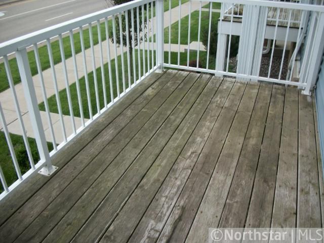 1691 Village Trl E #5, Maplewood, MN 55109