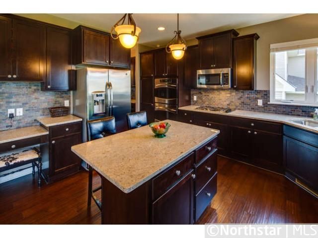 295 Liberty Heights Dr, Chaska, MN 55318