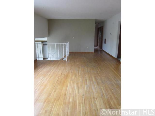 12301 Villaburne Dr, Burnsville, MN 55337