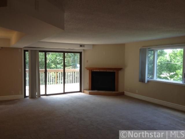 546 127th Ave NW, Coon Rapids, MN 55448