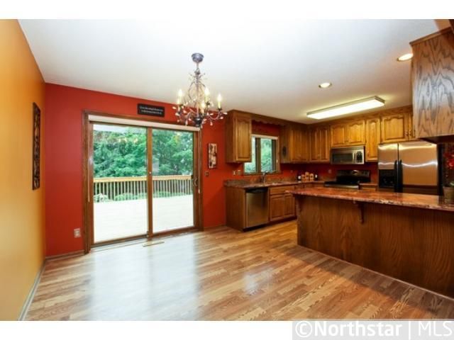 1435 Sycamore Ln N, Plymouth, MN 55441