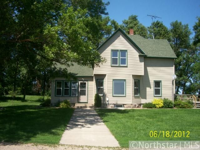 55843 310 St, Winthrop, MN 55396