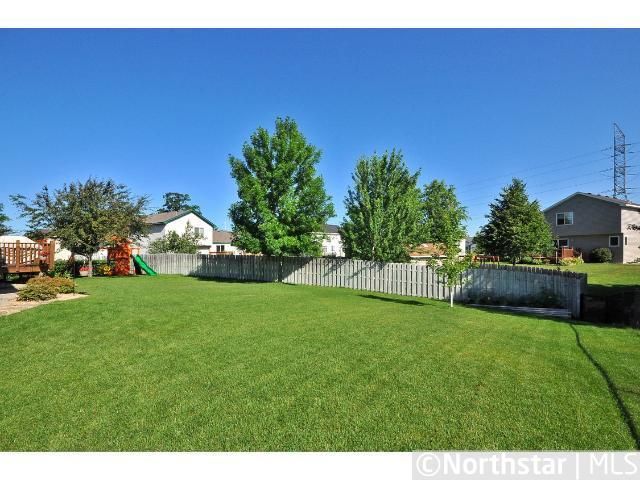3806 Globe Flower Cir N, Brooklyn Park, MN 55443