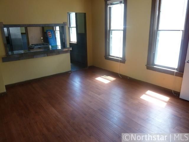 1913 University Ave NE, Minneapolis, MN 55418