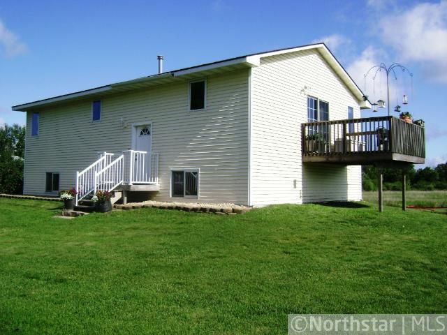 26487 Roanoke St NW, Isanti, MN 55040