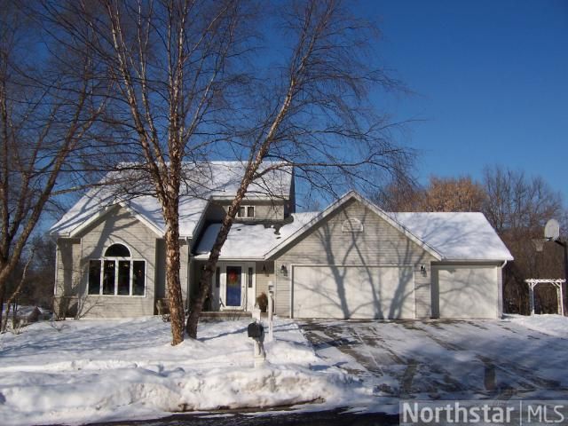 3526 Kosec Dr, Red Wing, MN 55066