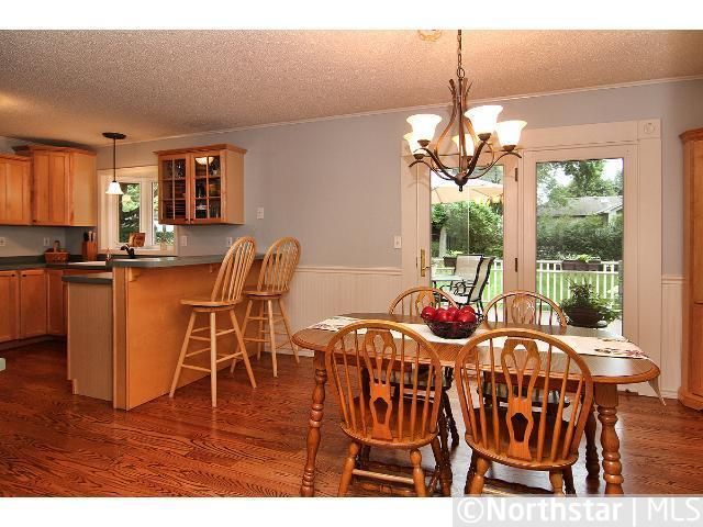 409 Santa Fe Trl, Chanhassen, MN 55317