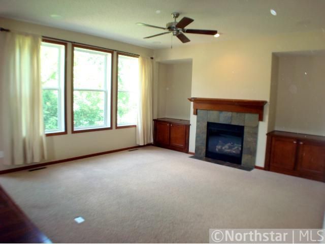 13384 Carlingford Ln, Rosemount, MN 55068