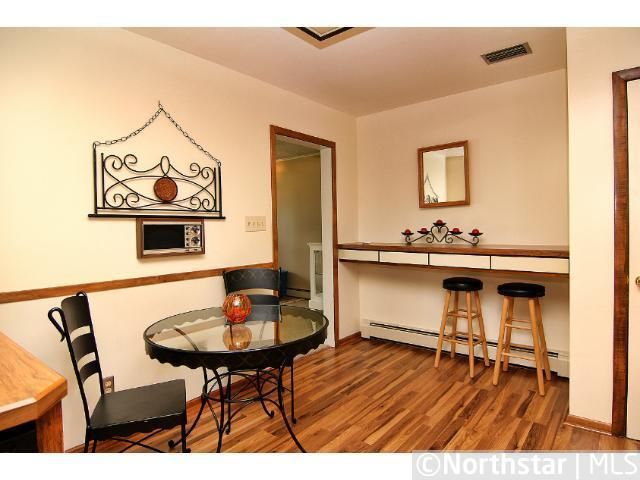 2650 Western Ave N, Roseville, MN 55113