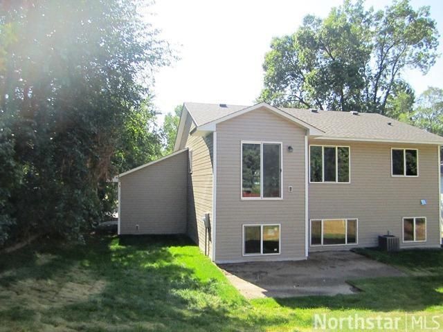 551 Hugo St NE, Fridley, MN 55432