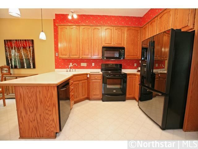 1204 Chokecherry Rd, Lino Lakes, MN 55014