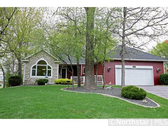 1204 Chokecherry Rd, Lino Lakes, MN 55014