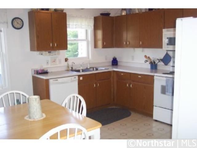 957 3rd St SW, Clear Lake, WI 54005