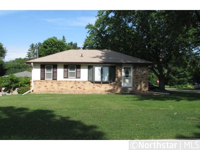 1984 Dieter St, Maplewood, MN 55109