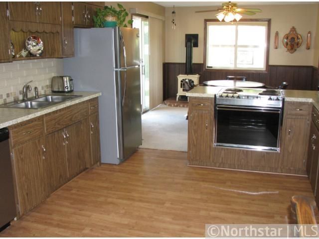 1984 Dieter St, Maplewood, MN 55109