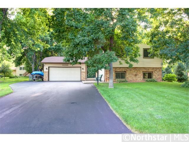 12250 Nevada Cir, Champlin, MN 55316