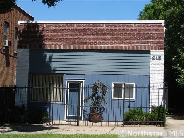 915 St Clair Ave, Saint Paul, MN 55105