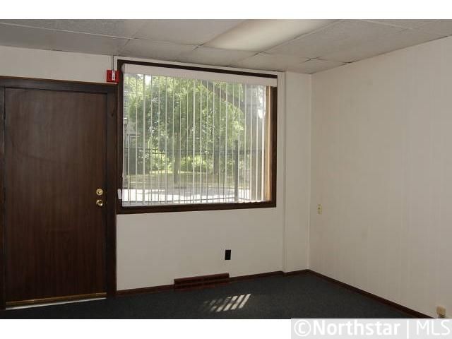 915 St Clair Ave, Saint Paul, MN 55105