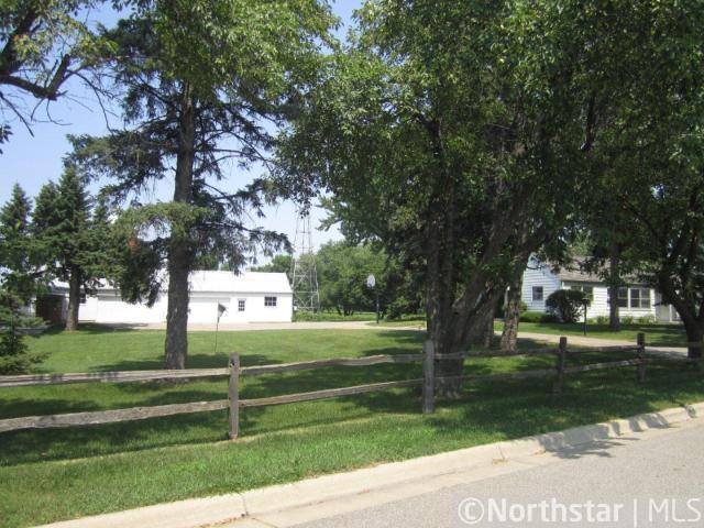 3400 Overlook Dr, Bloomington, MN 55431