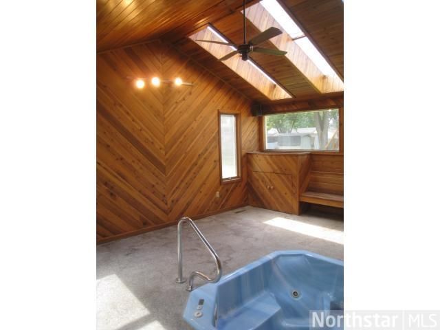 1157 Jefferson St S, Shakopee, MN 55379