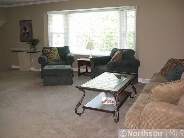 309 Heritage Cir N, Burnsville, MN 55337