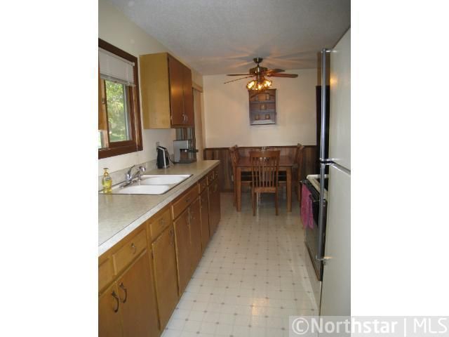 2009 Yellowstone Trl, Brooklyn Park, MN 55444