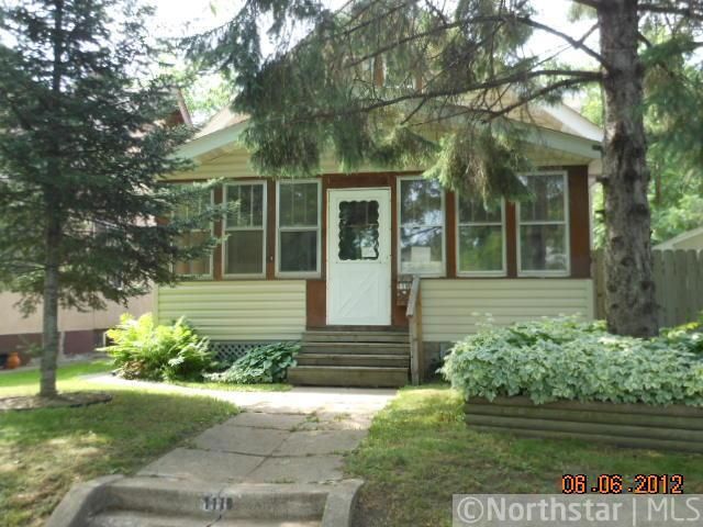 1110 Rose Ave E, Saint Paul, MN 55106