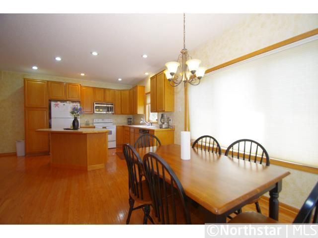 3756 Burgundy Dr, Eagan, MN 55122