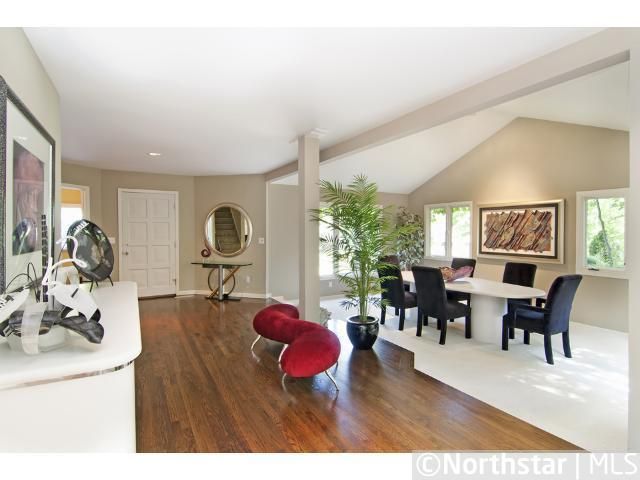 9321 Wyoming Ave S, Bloomington, MN 55438