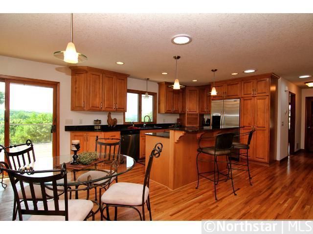 5208 W 92nd St, Bloomington, MN 55437
