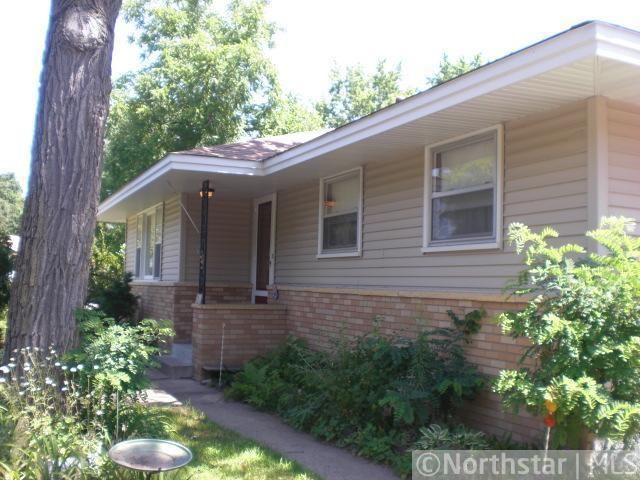 2311 Leona Dr, New Brighton, MN 55112