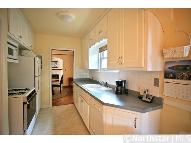 1515 Holton St, Saint Paul, MN 55108