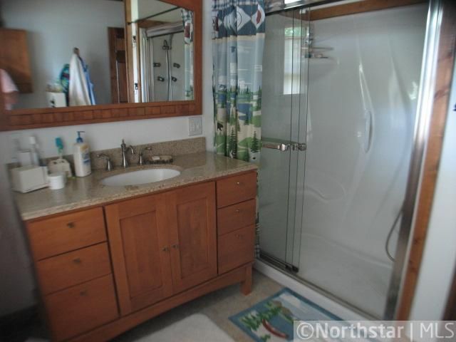 424 Lakeview Dr, Chetek, WI 54728
