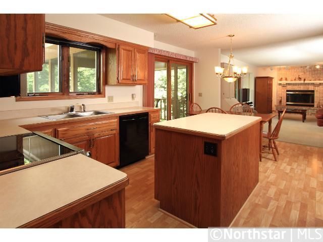 6360 Chandler Ct, Eden Prairie, MN 55346
