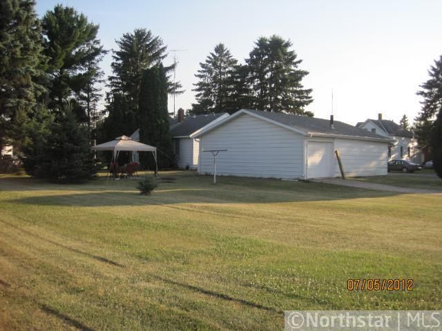 307 N 3rd Ave, Bowlus, MN 56314