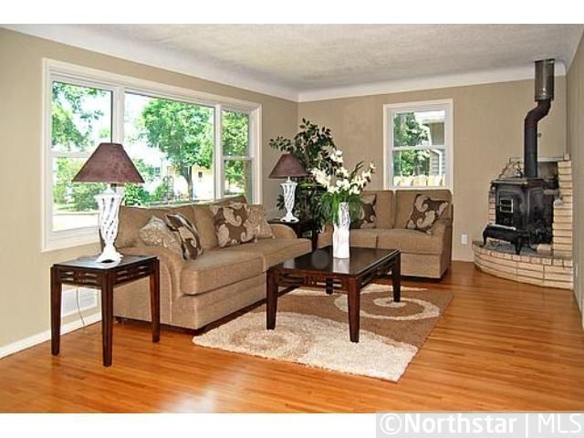 2190 Nortonia Ave, Saint Paul, MN 55119